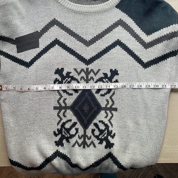 Vintage 90’s Y2K men’s sweater - Picture 9 of 9